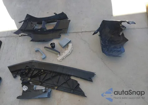 2017 Audi A4 2.0T Premium z USA, uszkodzony, nr VIN WAUGNAF40HN027162